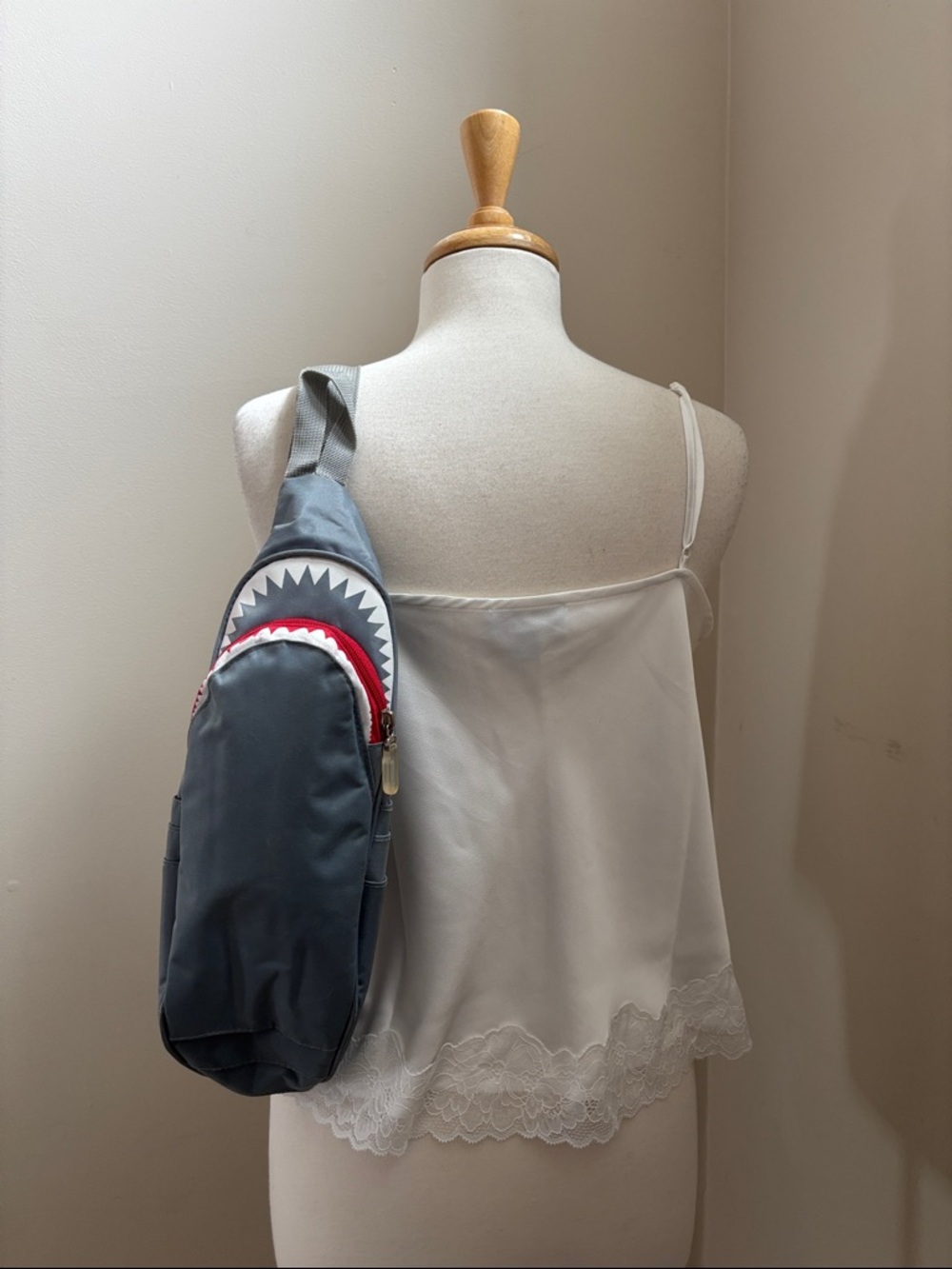 JAWS Grey White Shark Sling Bag and Pink Tote Bag Sawfish “Let Me Do It For You" - Picture 14 of 15